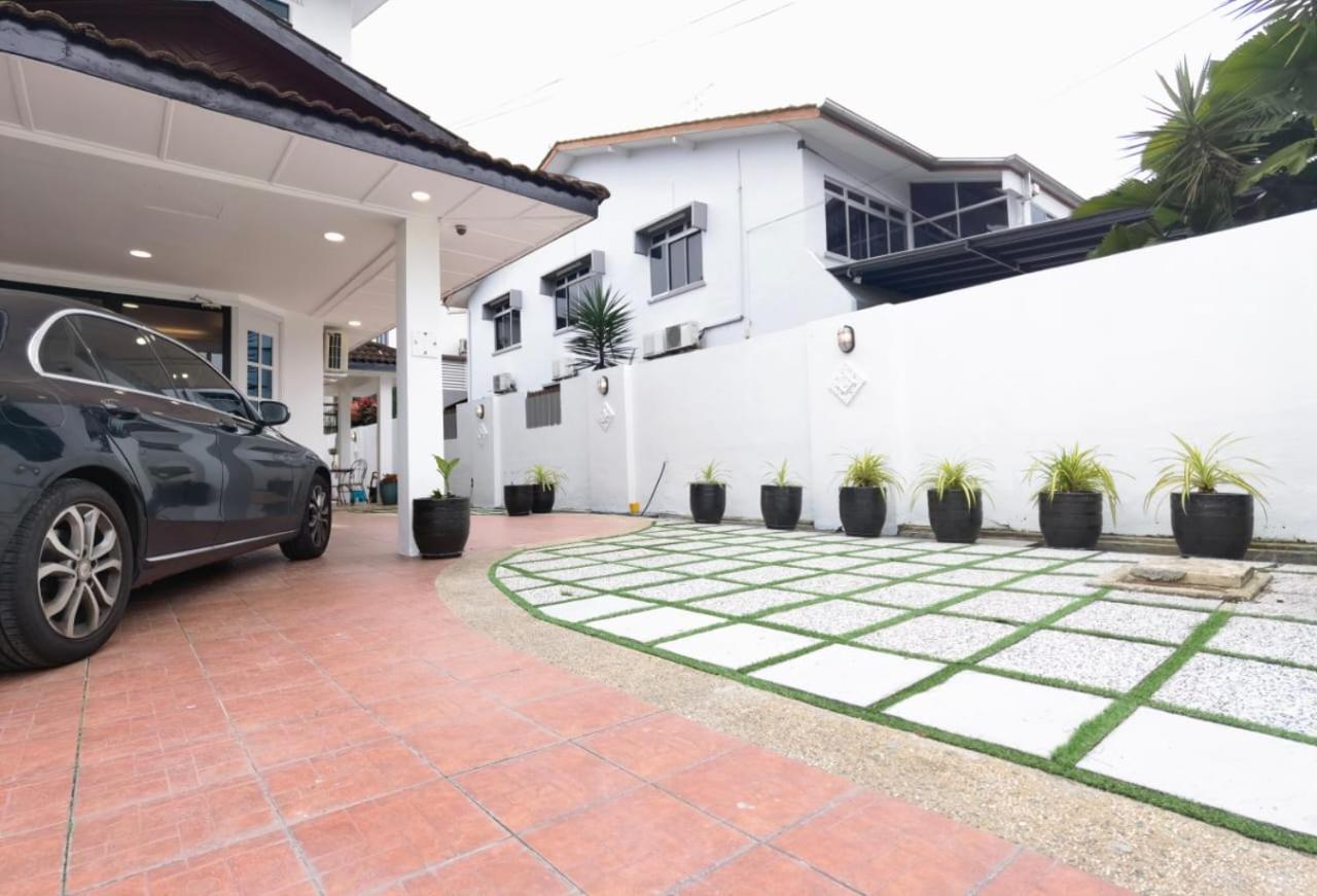 Jb City 5 Bedroom semi-d Near ksl,mid valley ,berjaya waterfront