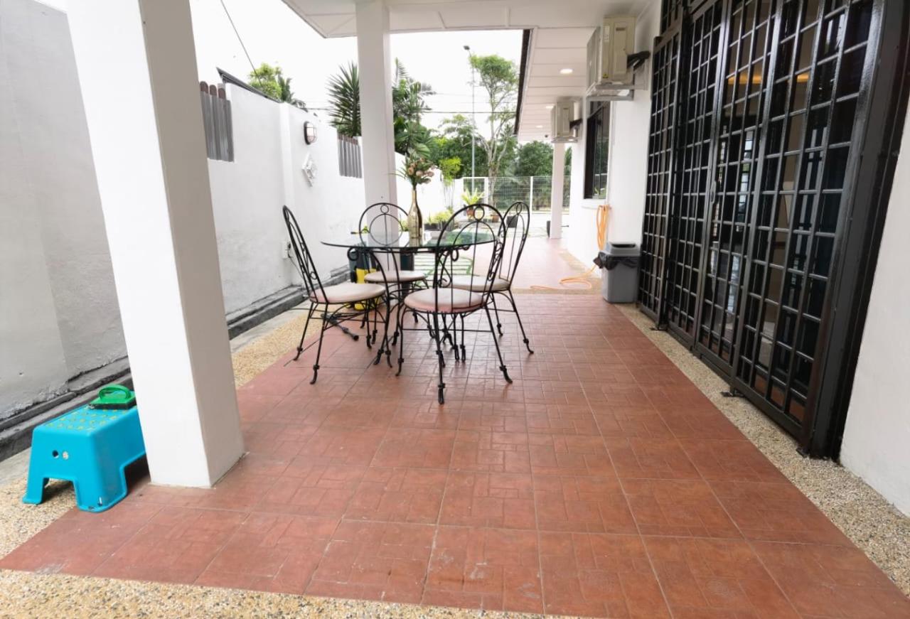 Jb City 5 Bedroom semi-d Near ksl,mid valley ,berjaya waterfront