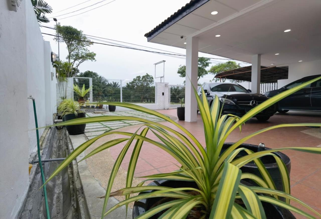 Jb City 5 Bedroom semi-d Near ksl,mid valley ,berjaya waterfront