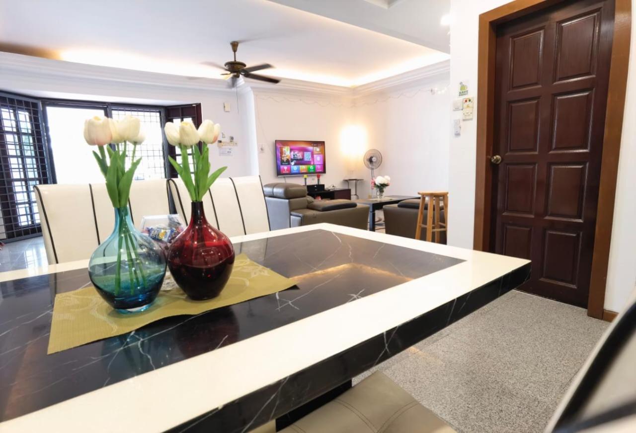 Jb City 5 Bedroom semi-d Near ksl,mid valley ,berjaya waterfront