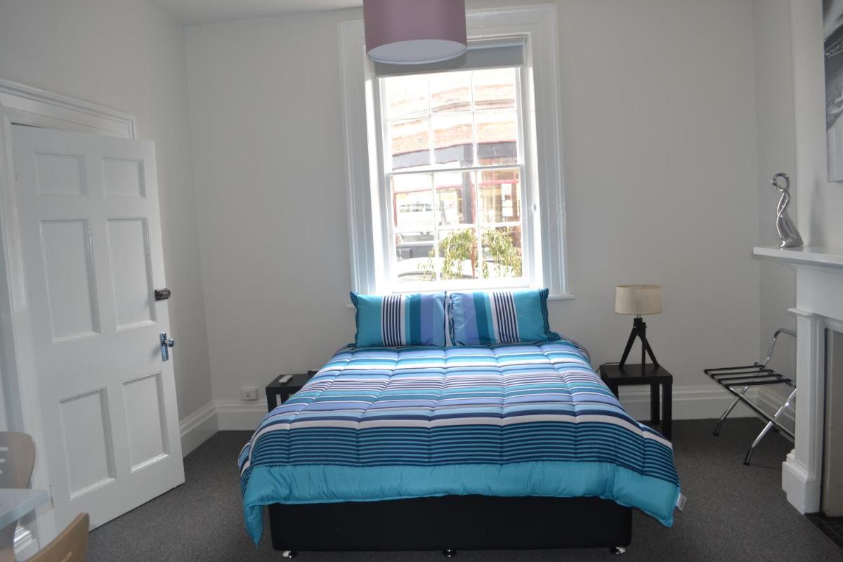 Portsea Place