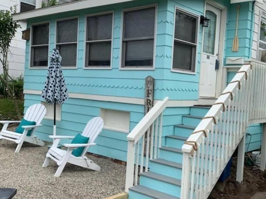 Beachy Bay Breeze Bungalow 2BR with parking and close to many amenities.