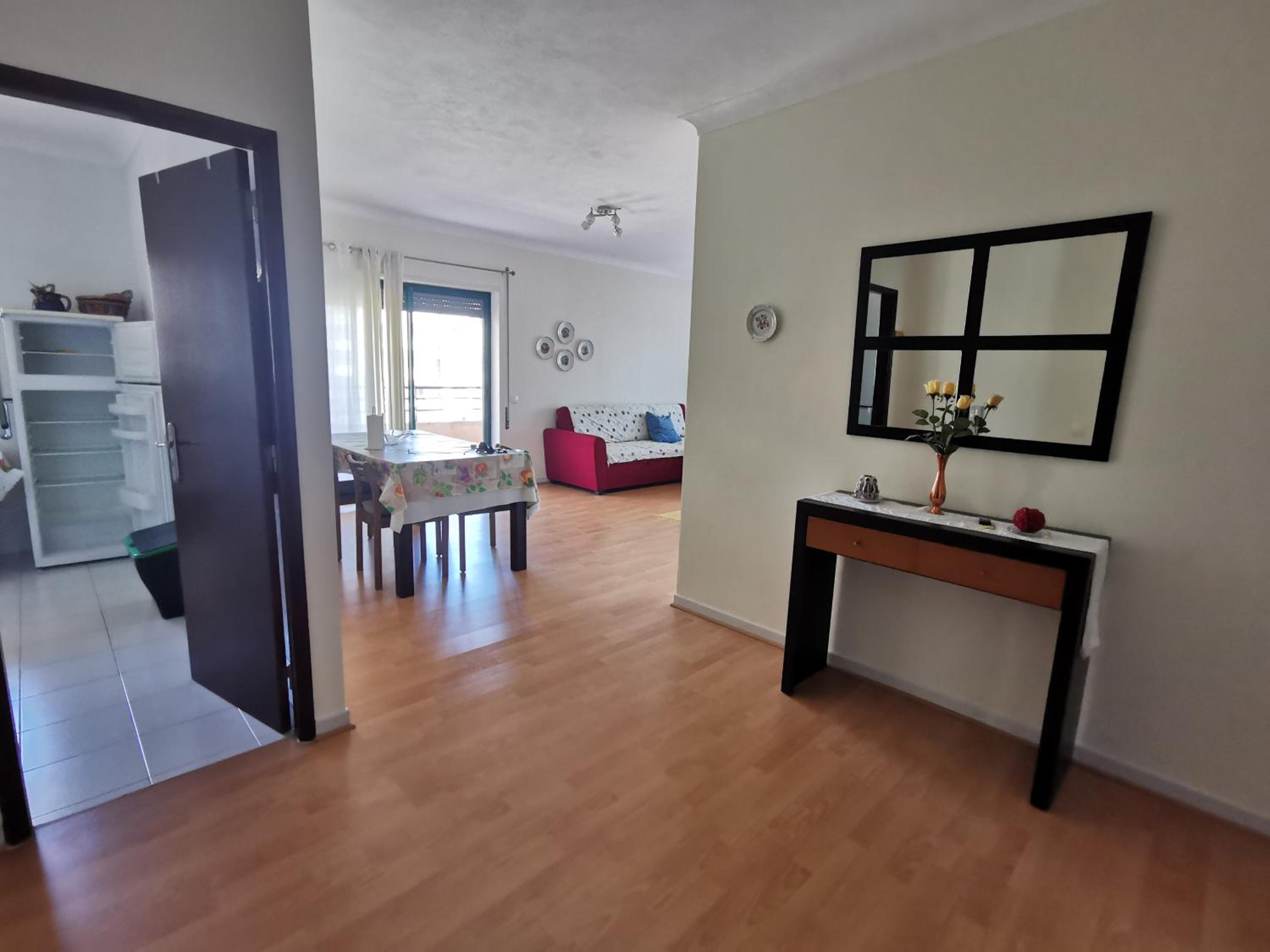 Logement terrain de tennis/piscine 800m de la mer view 4
