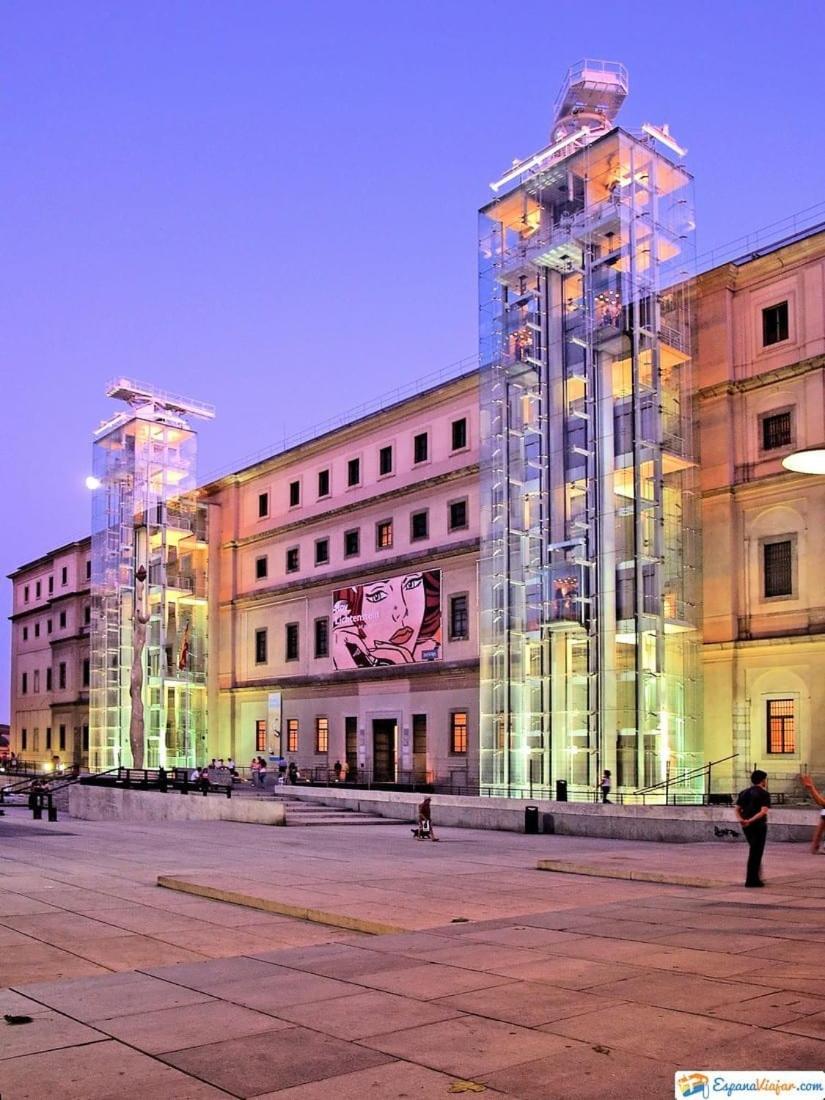 Reina Sofía Museum House
