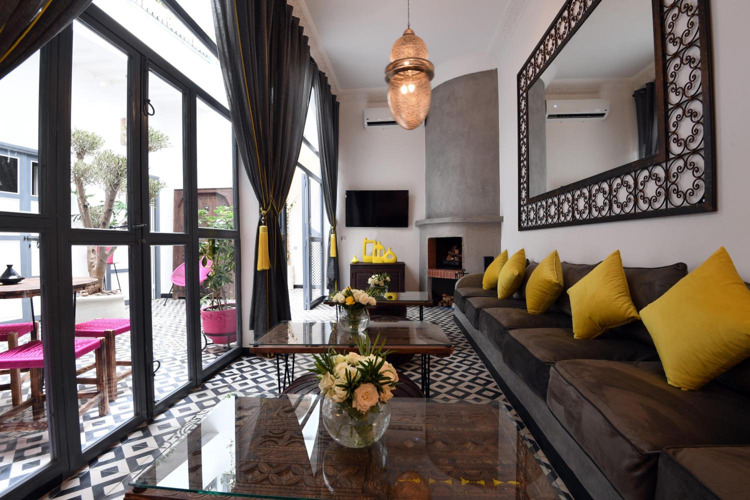 lounge