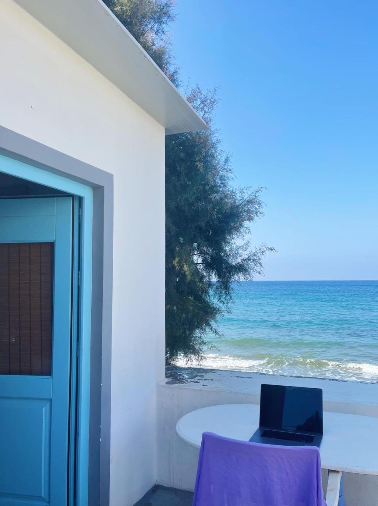Paradise on Kantouni Beach-20m from Boutique Hotel view 3