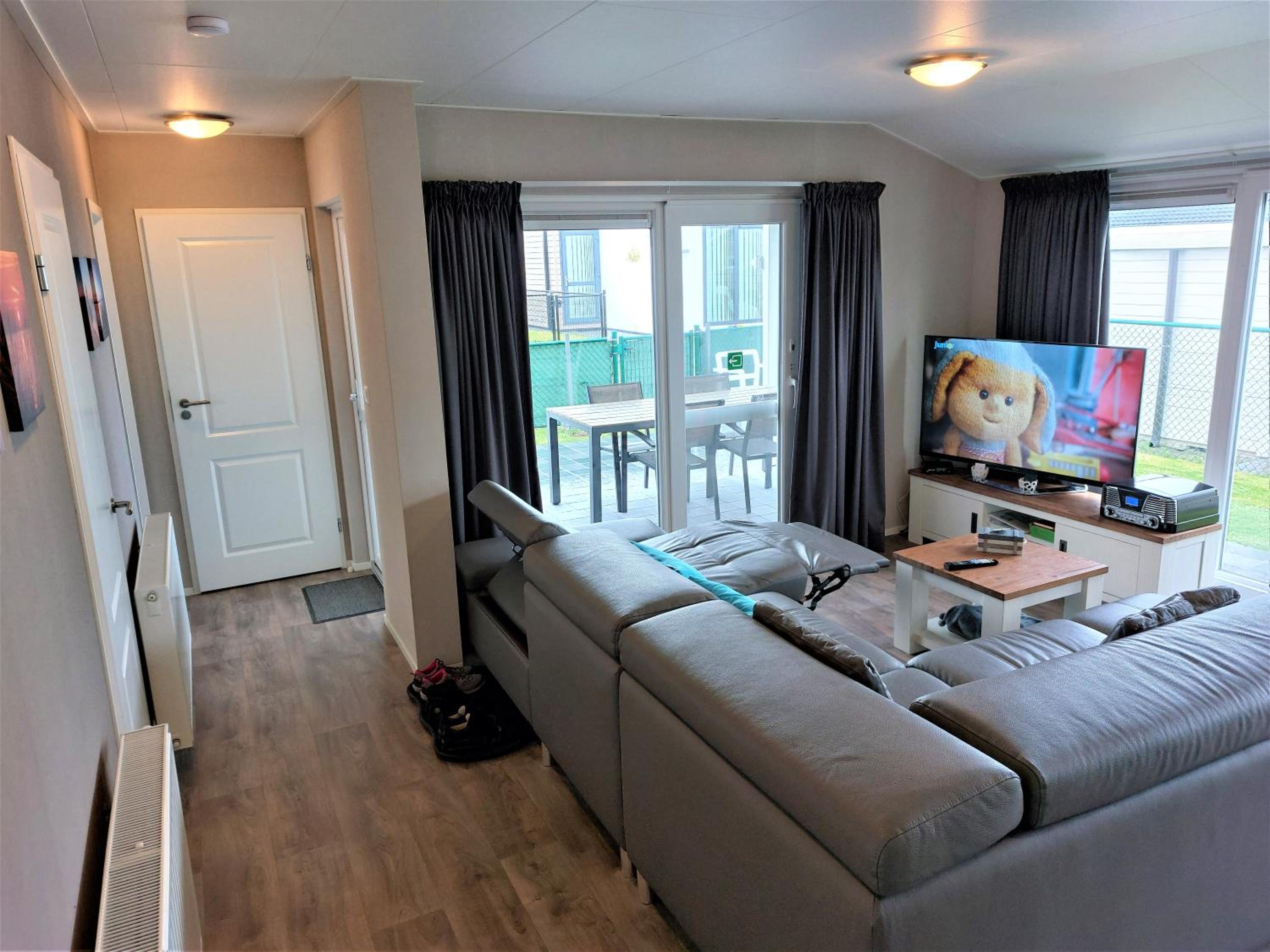 Luxe cottage met fietsen, airco & infrarood cabine view 2
