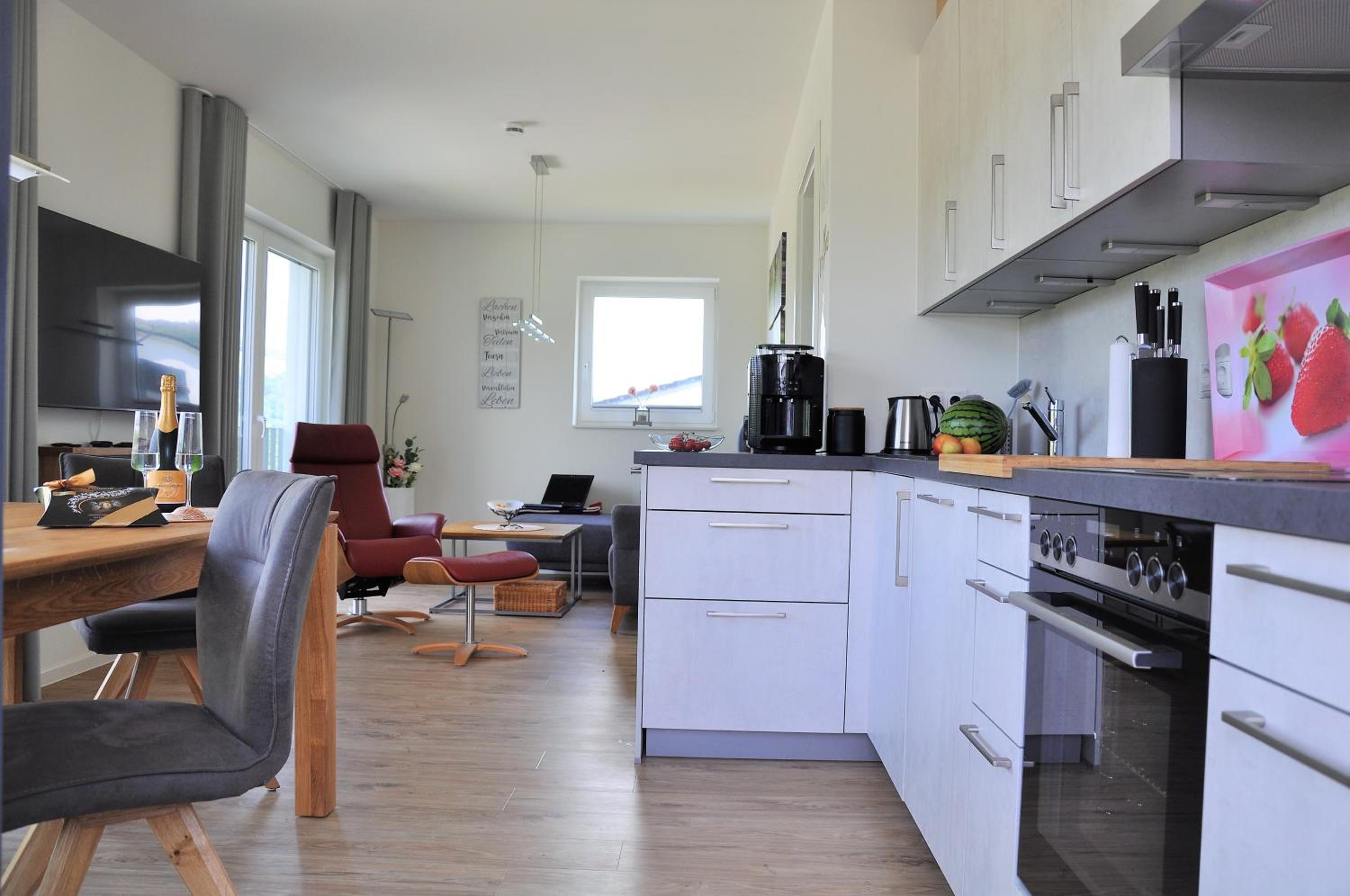 Ferienhaus direkt am Diemelsee-Heringhausen-Willingen-Toplage-Sauna-3 Schlafzimmer-2 Terrassen-109 qm-incl Wäsche