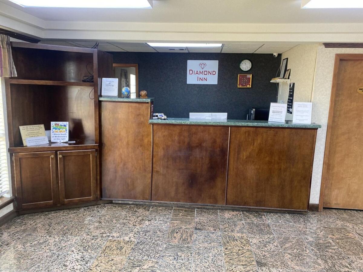 Forrest City Vacations - DIAMOND INN - Property Image 8