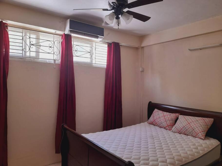 Air Conditioned House With Ocean And Garden View