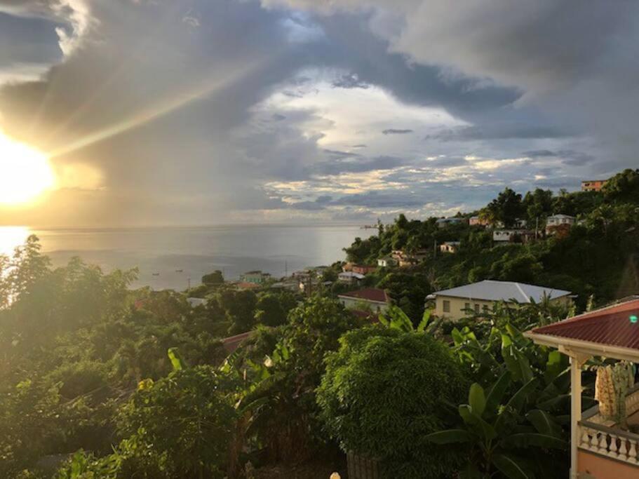 Air Conditioned House With Ocean And Garden View