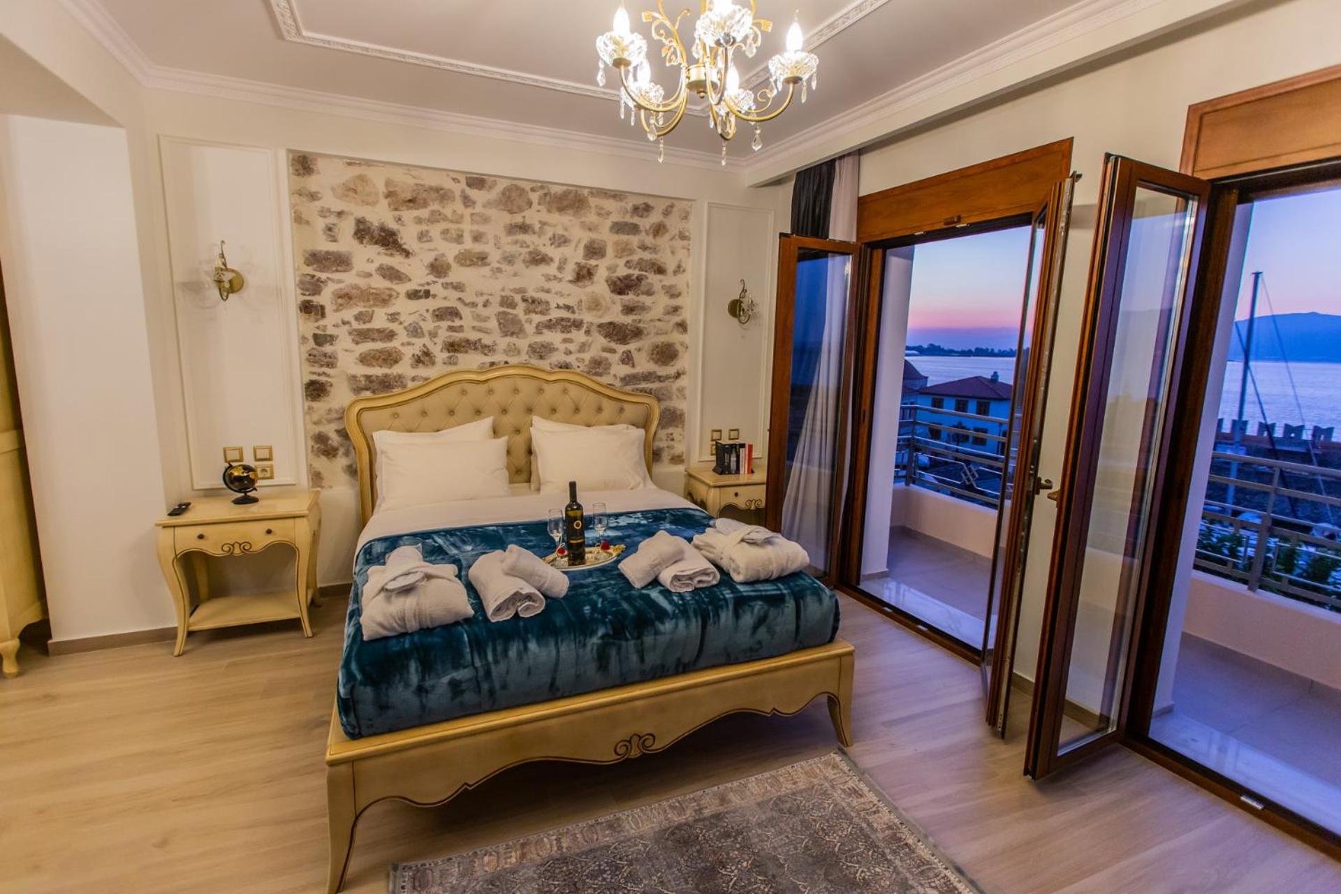 Vip Lepanto Port Suites photo 2