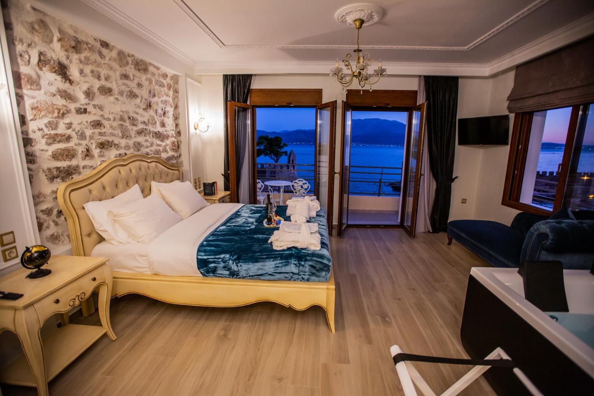 Vip Lepanto Port Suites photo 3