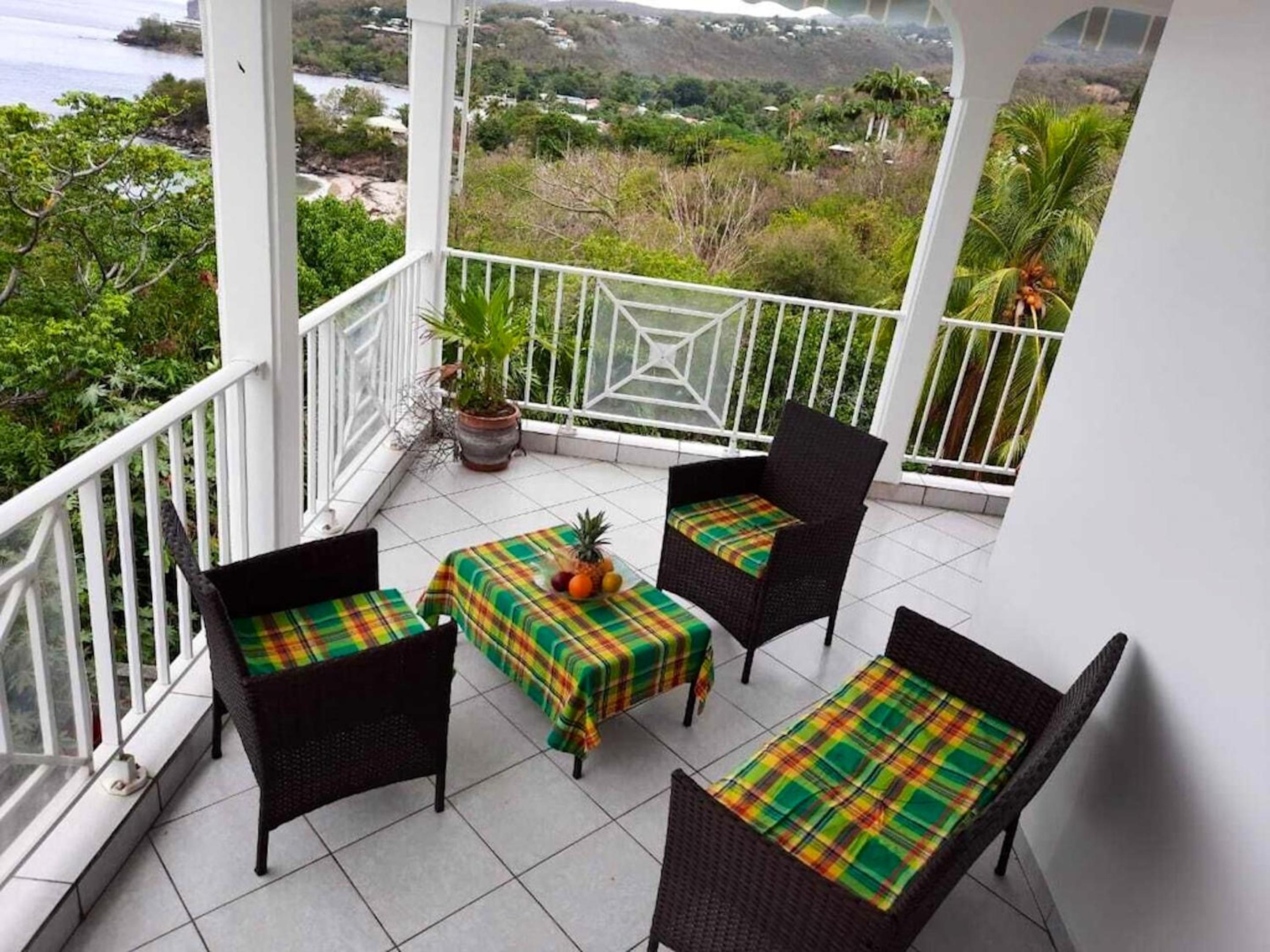Maison accueillante avec vue sur la mer à Deshaies + Terrasse view 2