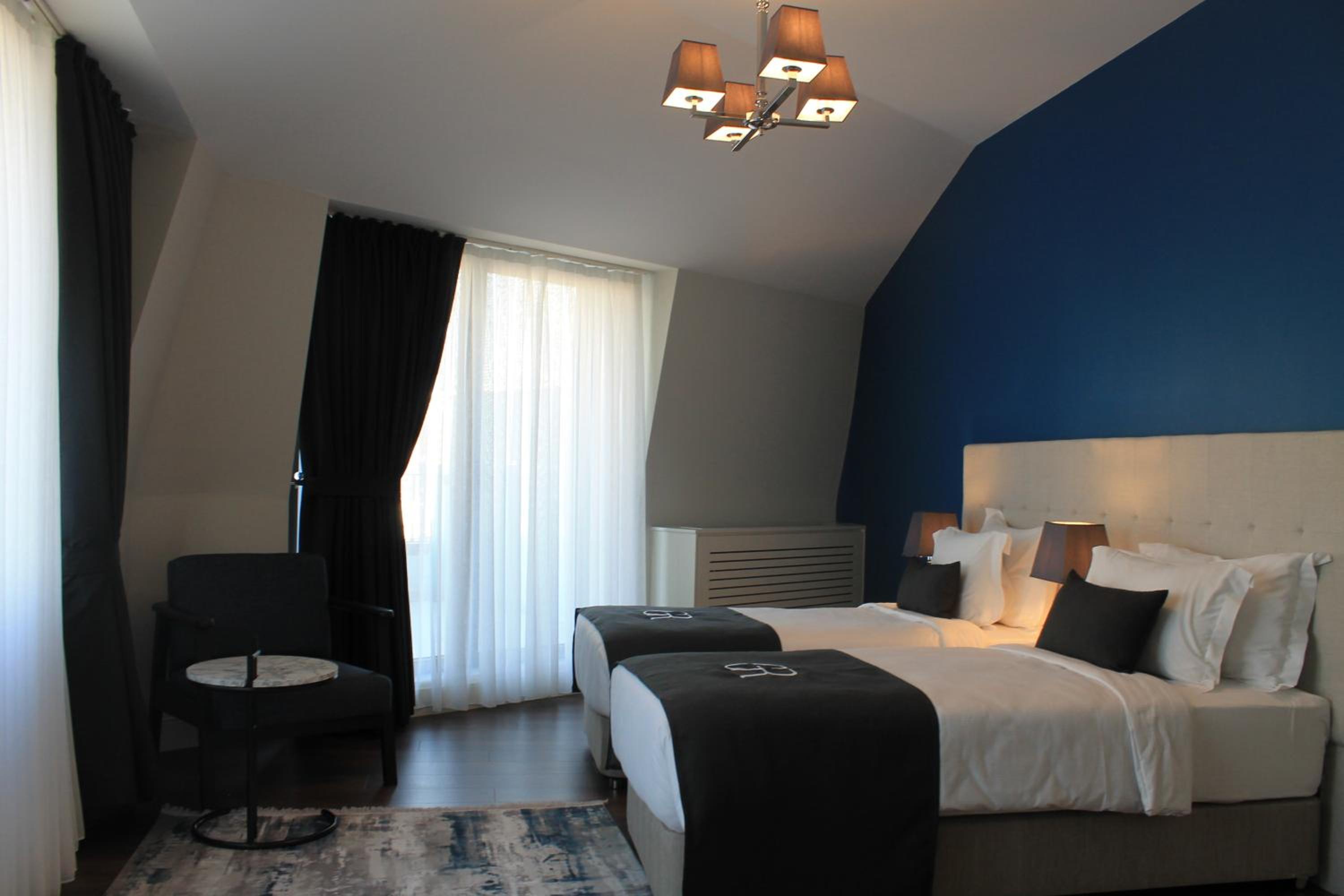 Garlon Residence - Image 24