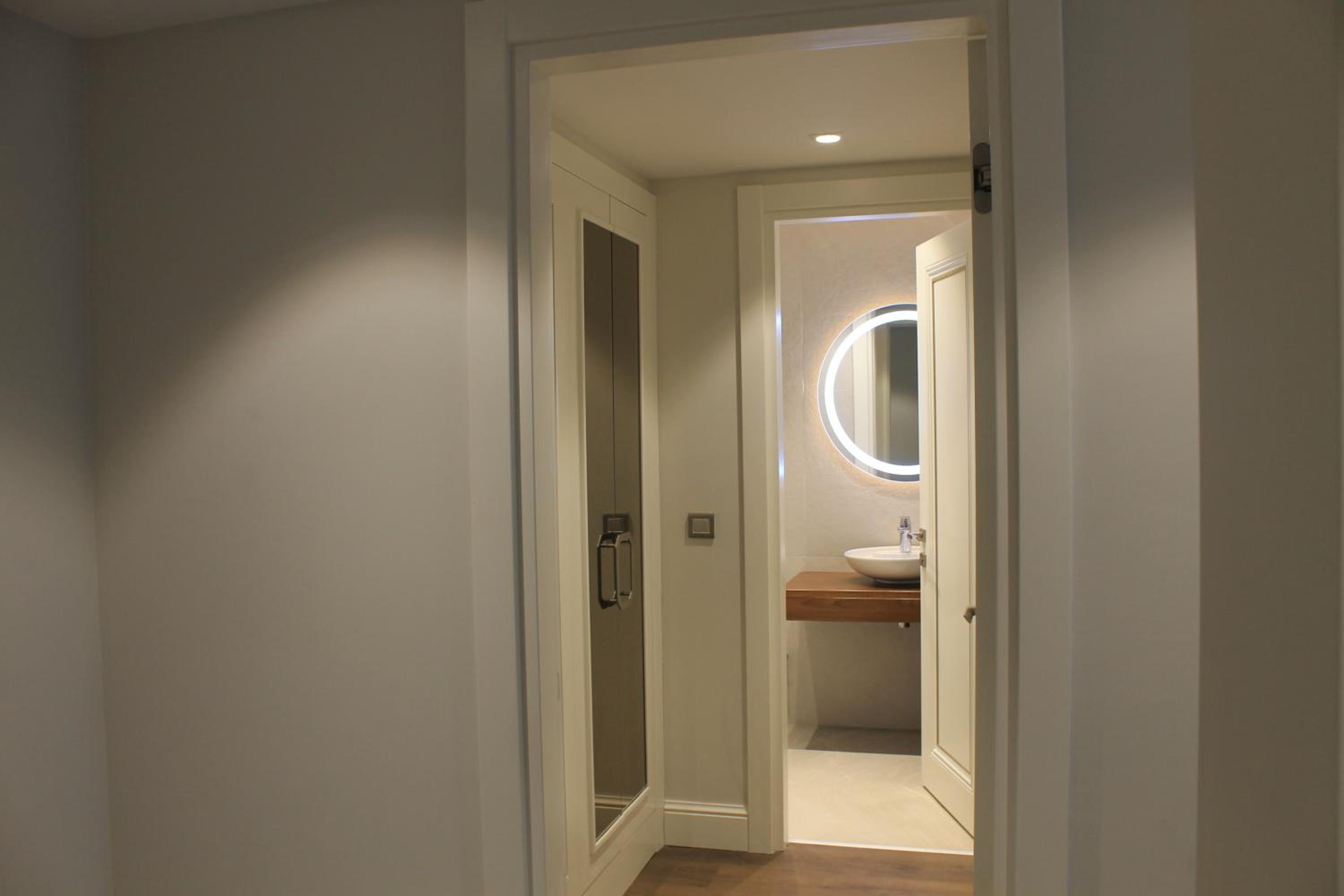 Garlon Residence - Image 34