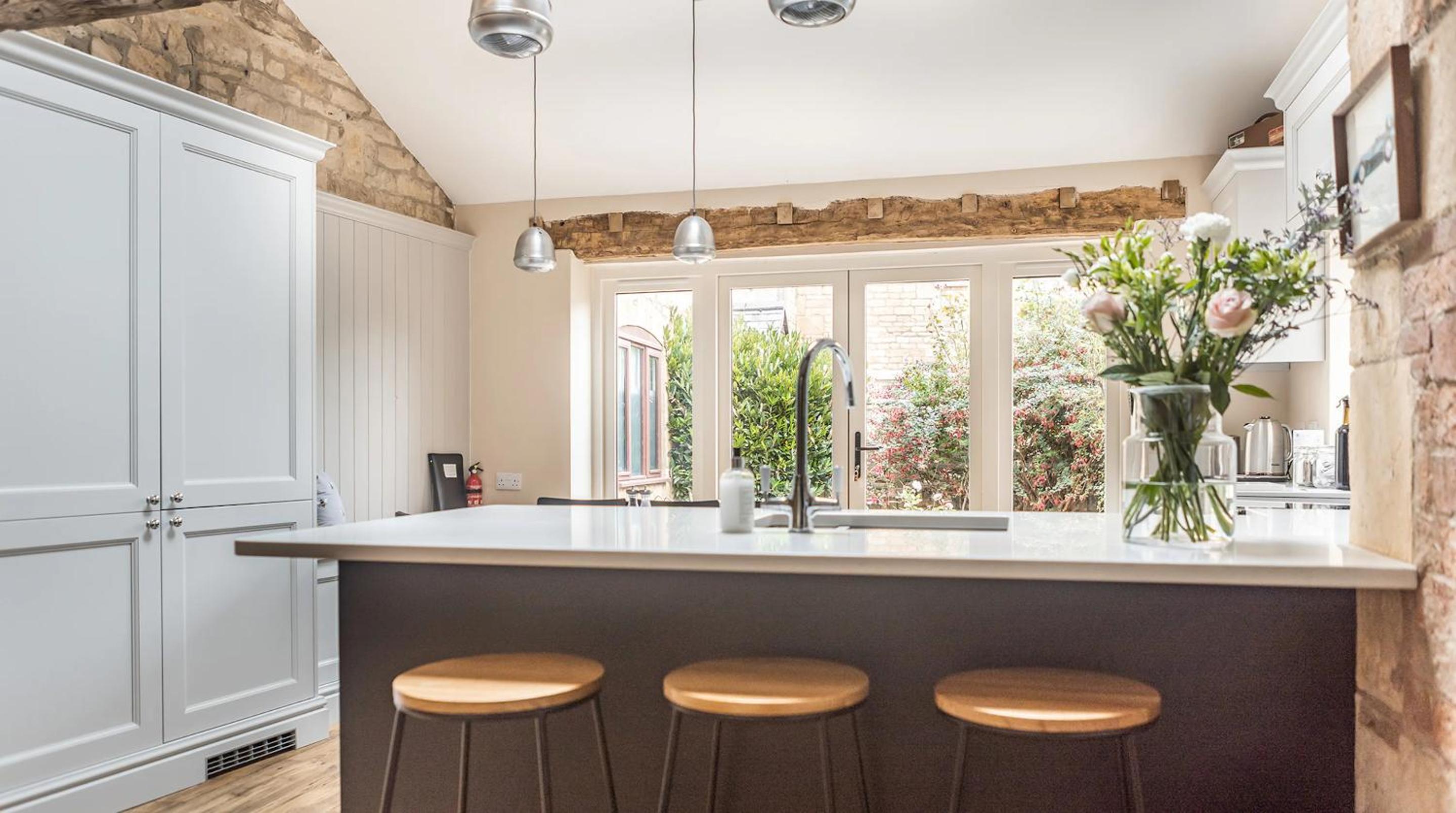 Grooms Lodge, Chipping Campden - Taswell Retreats view 5