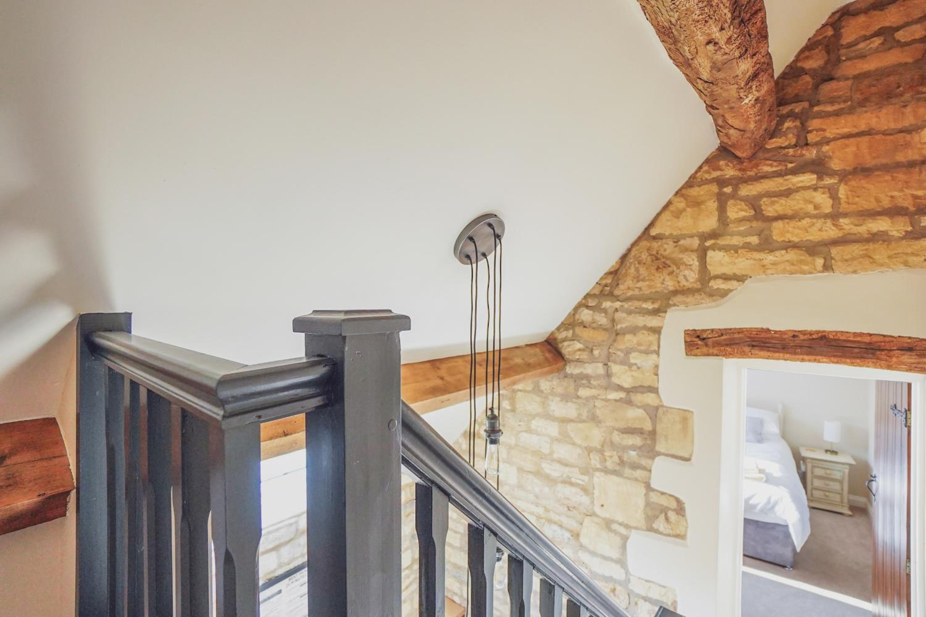 Grooms Lodge, Chipping Campden - Taswell Retreats view 3