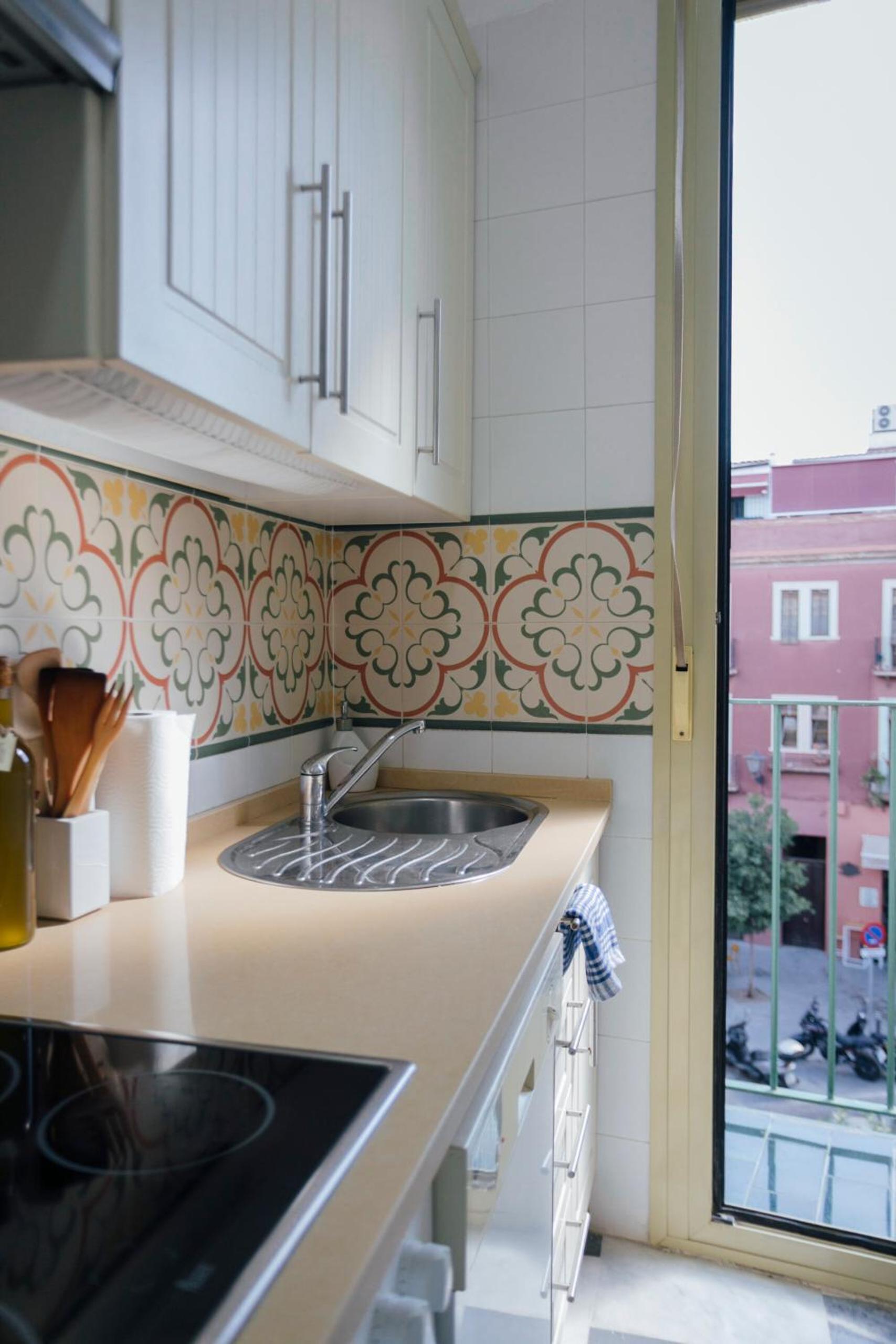 Beautiful apartment with balcony - Center-1BD1BTH