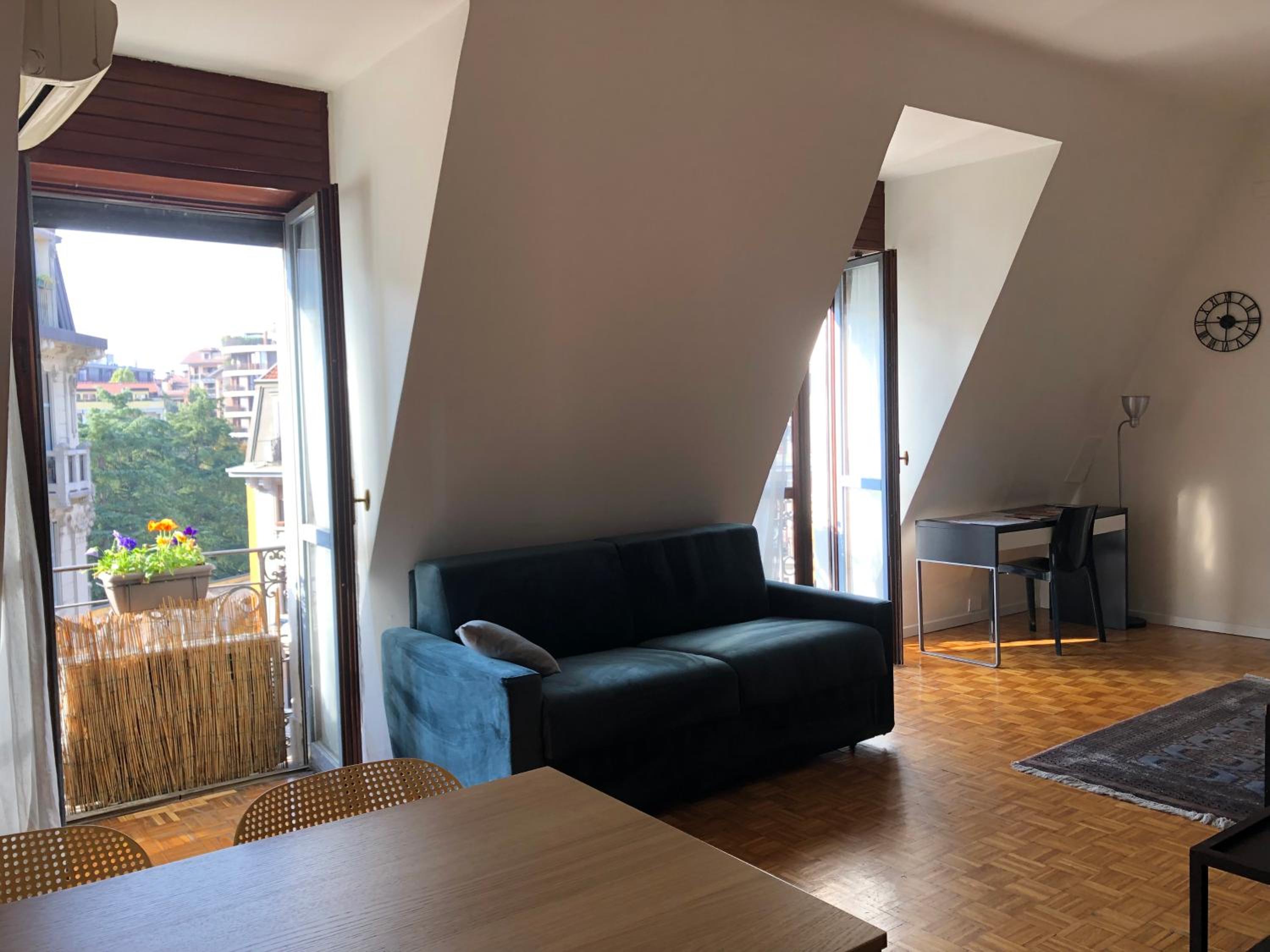 Easy Isola, for an easy stay