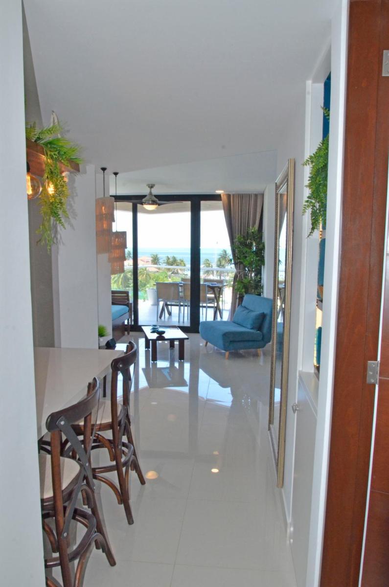 TAKH Sea View Apartment