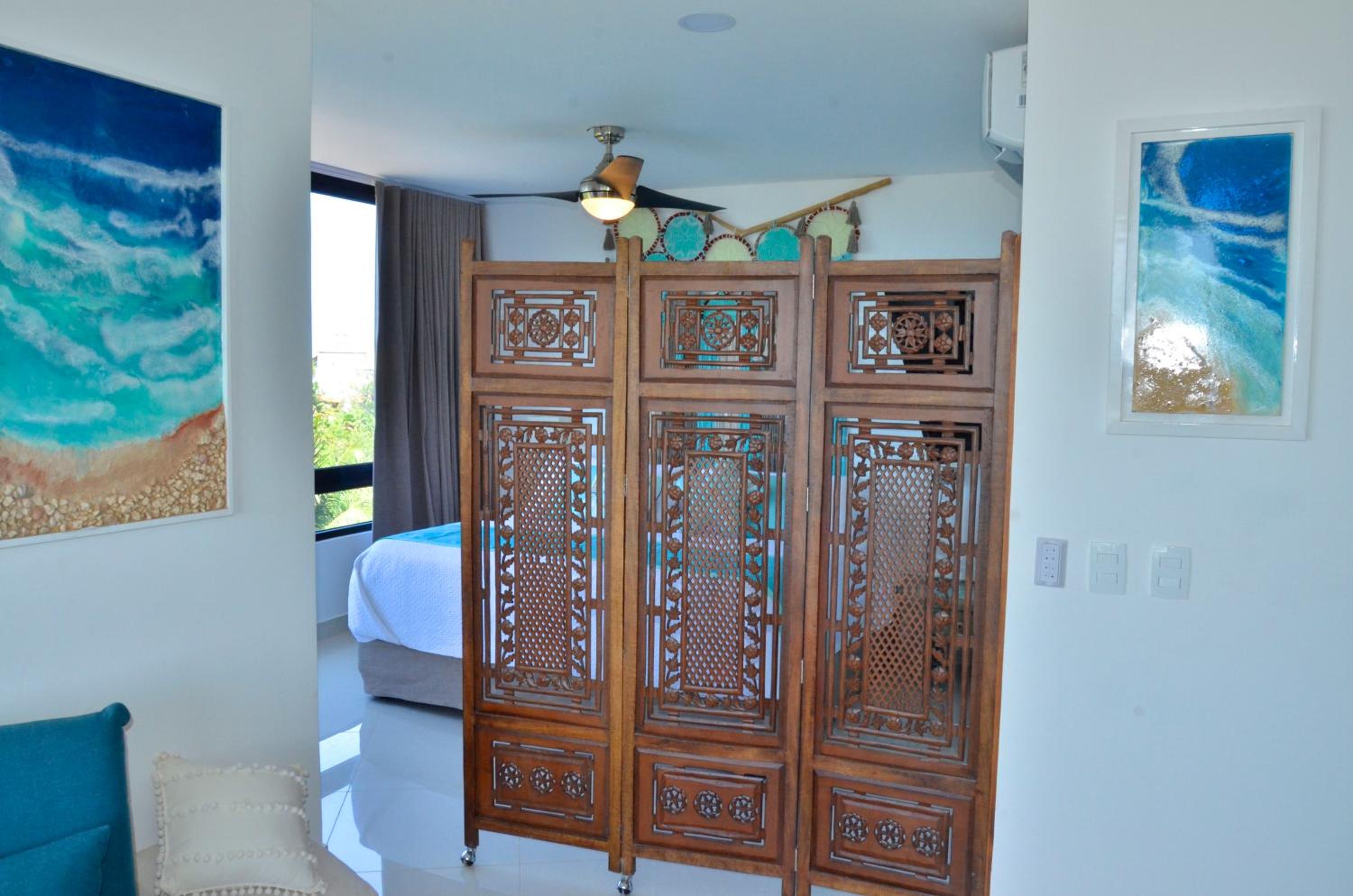 TAKH Sea View Apartment