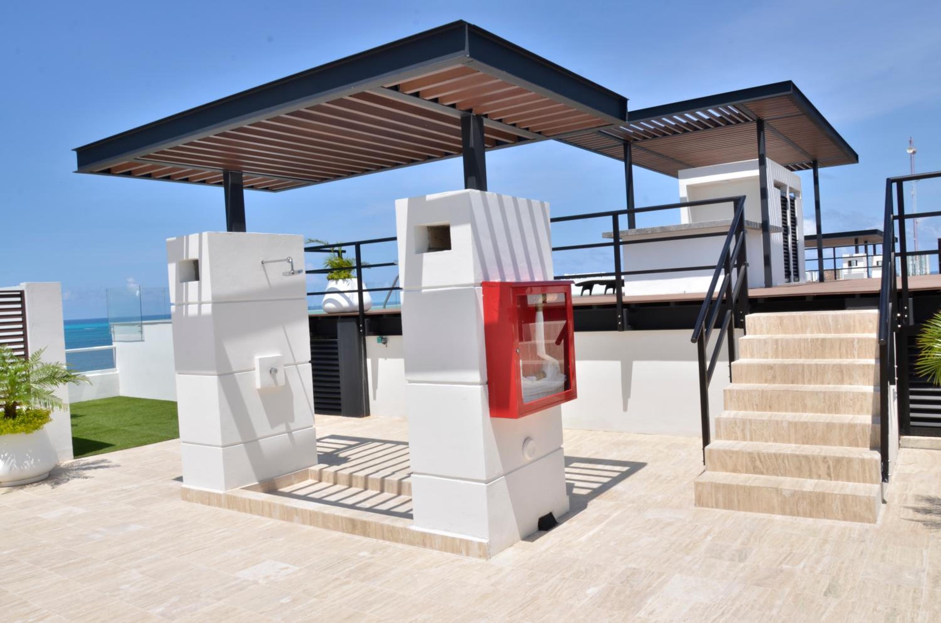 TAKH Sea View Apartment