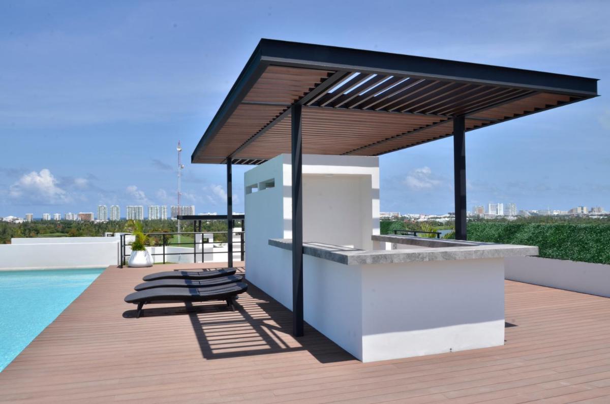 TAKH Sea View Apartment