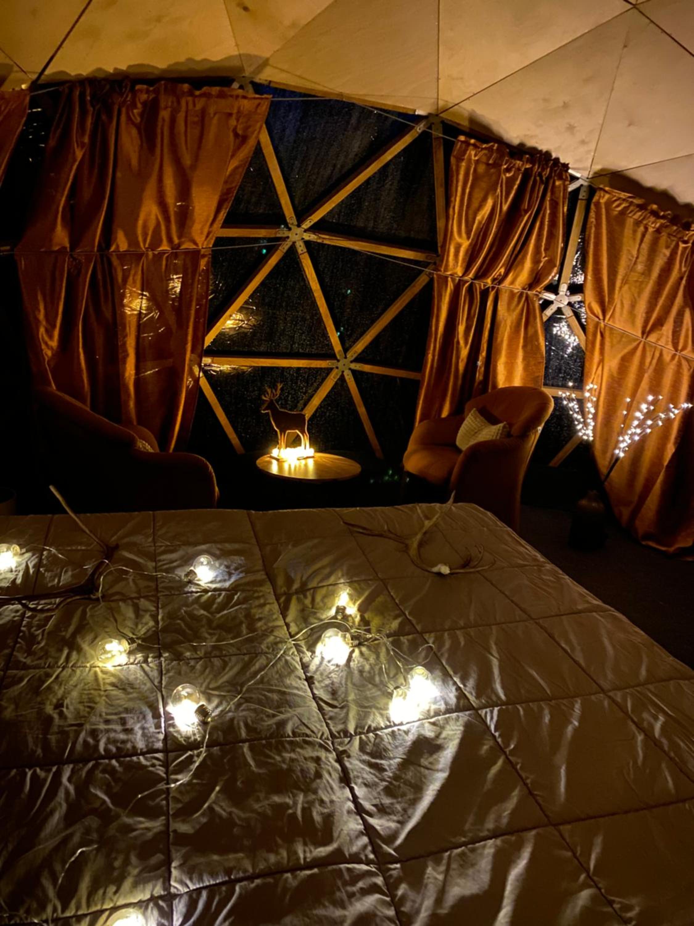 Private Jacuzzi Igloo bedroom in Aurora Lounge Hotel with shared sauna and pet friendly