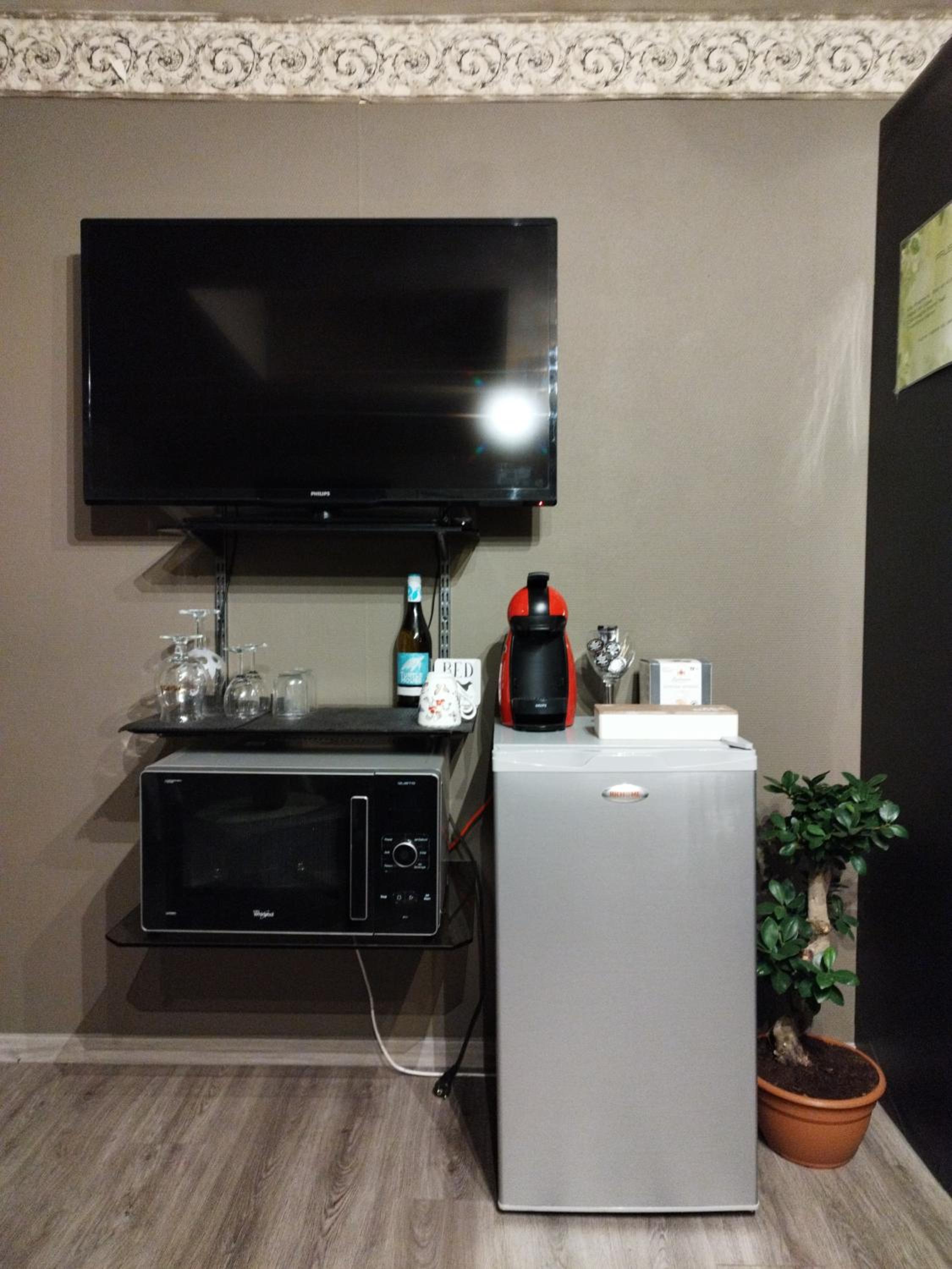 Qiomi's room