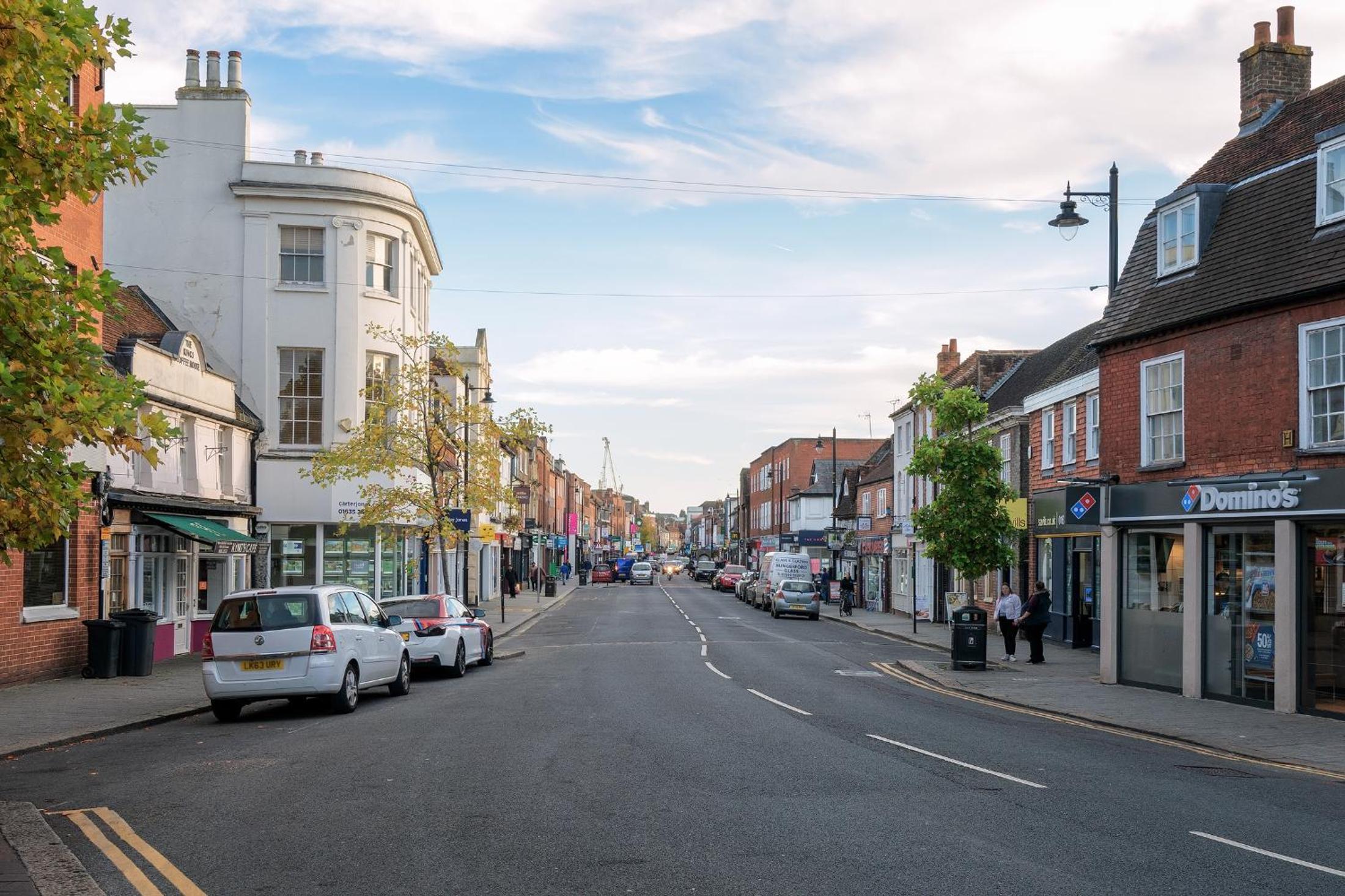Aryas Apartments Newbury