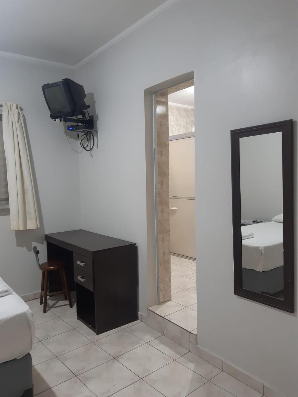 Apeninos Suites Basicas