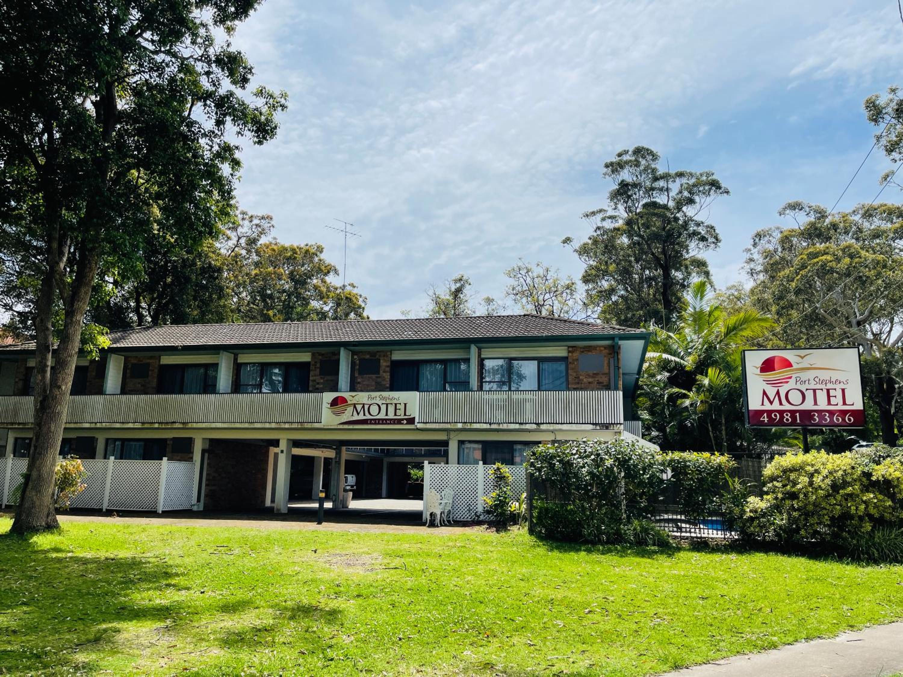 Port Stephens Motel view 4