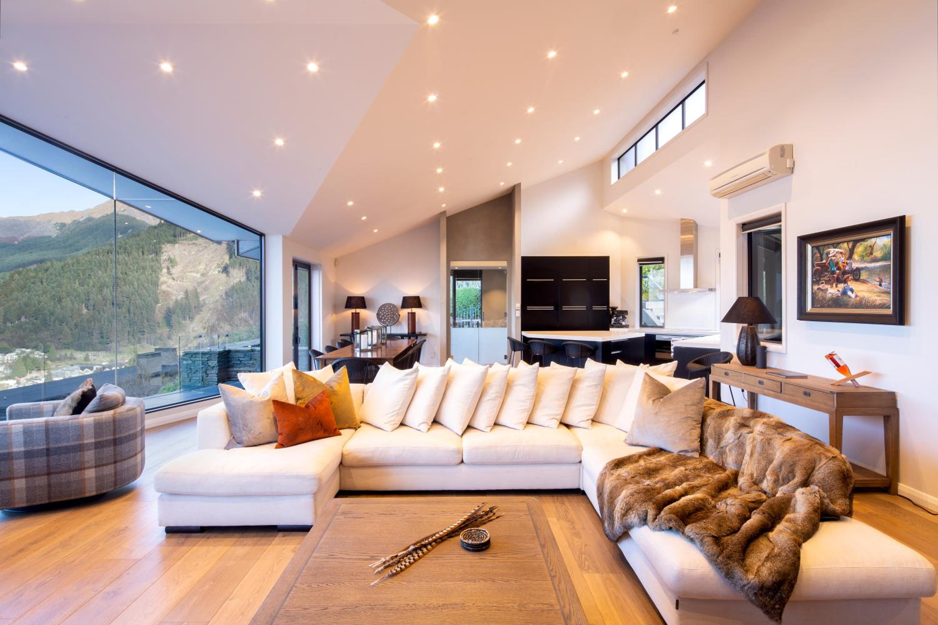 Ti Tihi by Sotheby's Luxury Rental Homes view 3