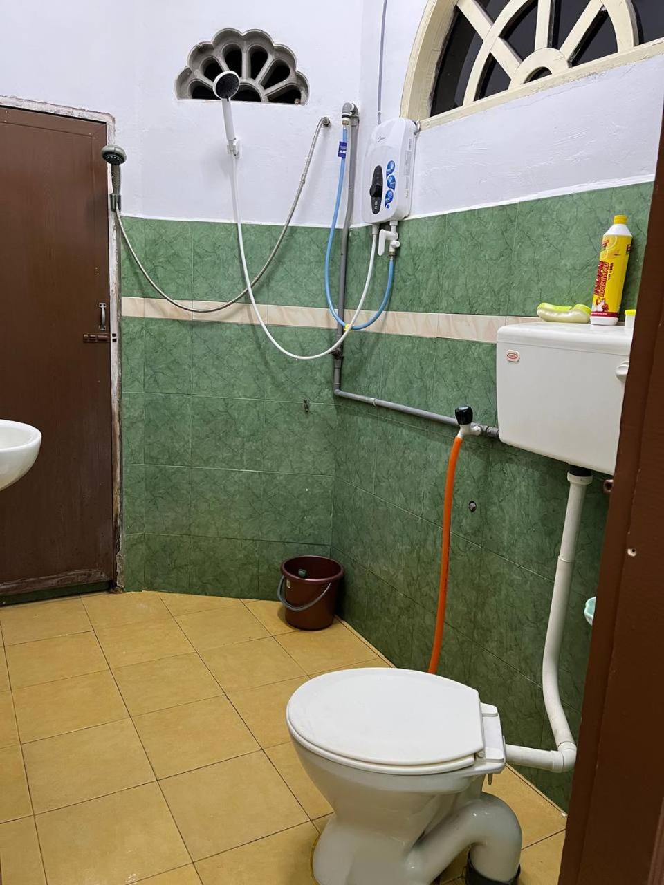 Roomstay Budget Kuala Terengganu Desa Chendering Private Bathroom photo 5