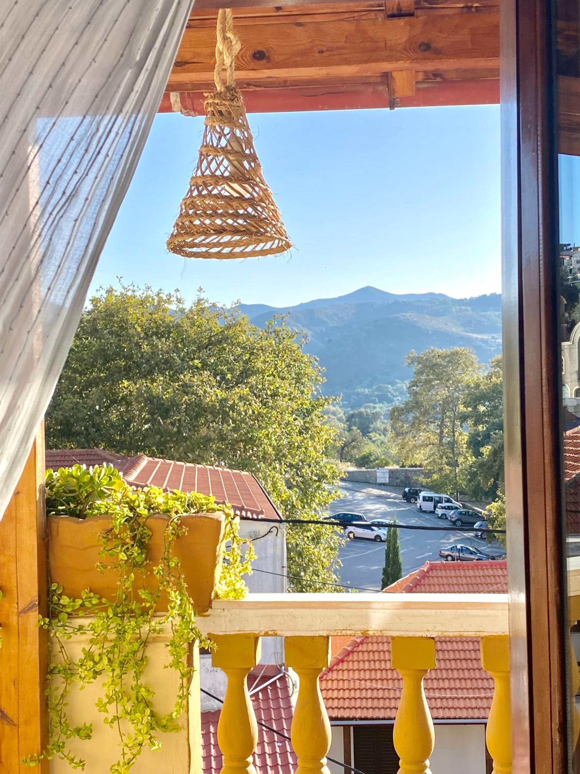 Costas Inn
