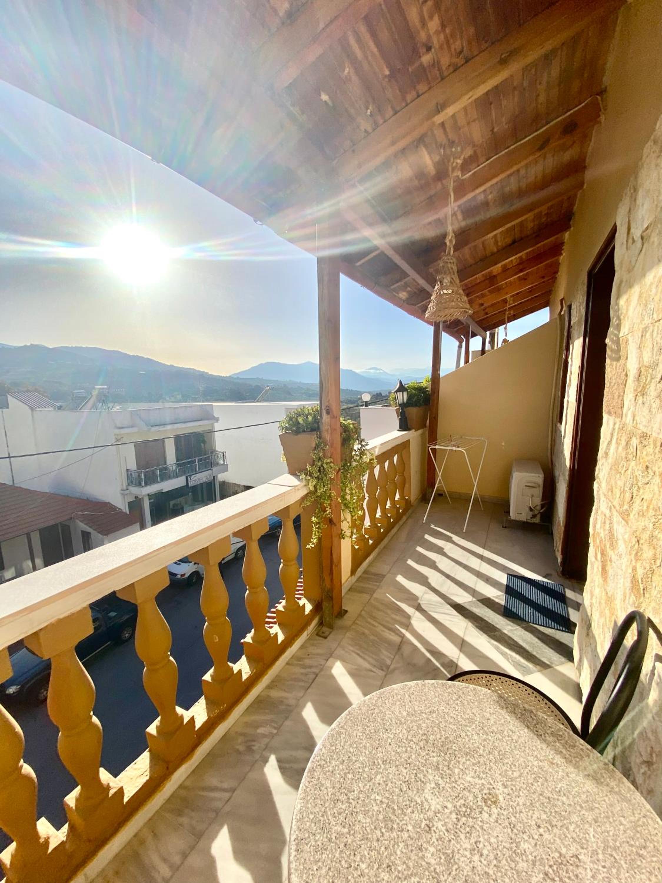 Costas Inn