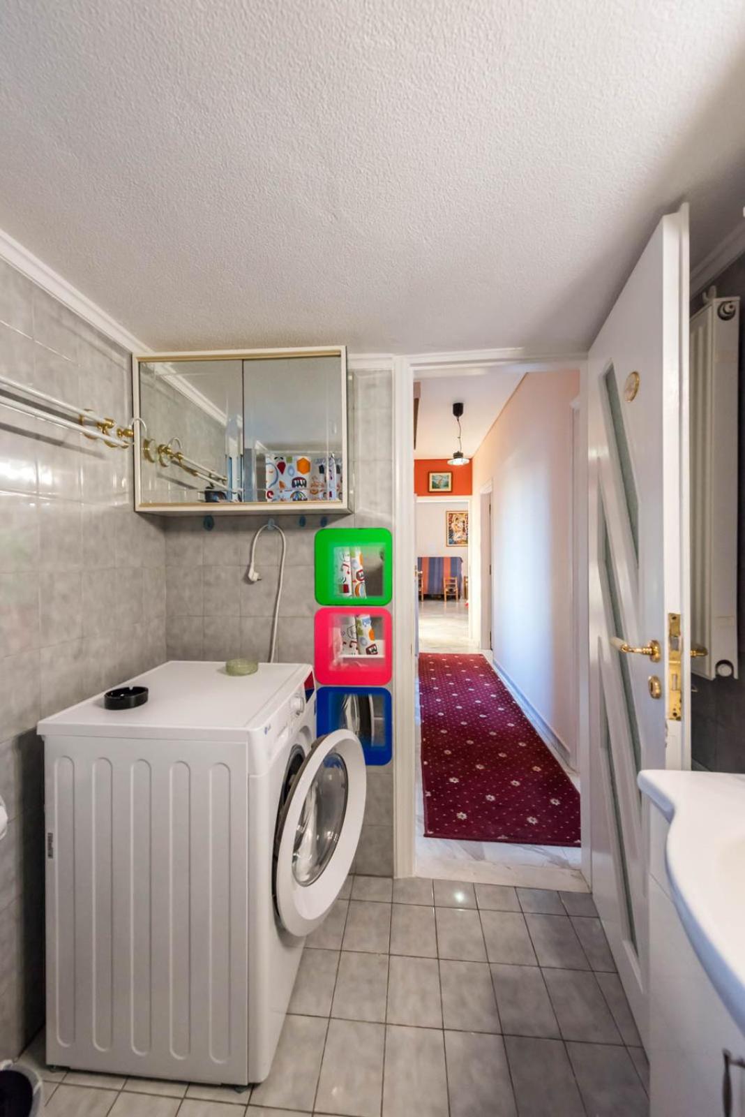 Flisvos Elite Seafront Luxury Apartment
