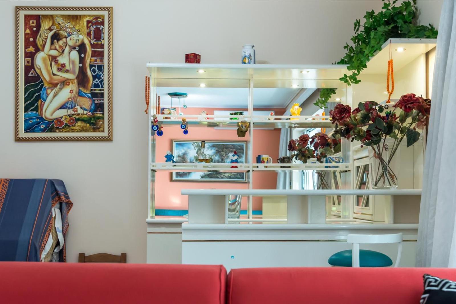 Flisvos Elite Seafront Luxury Apartment