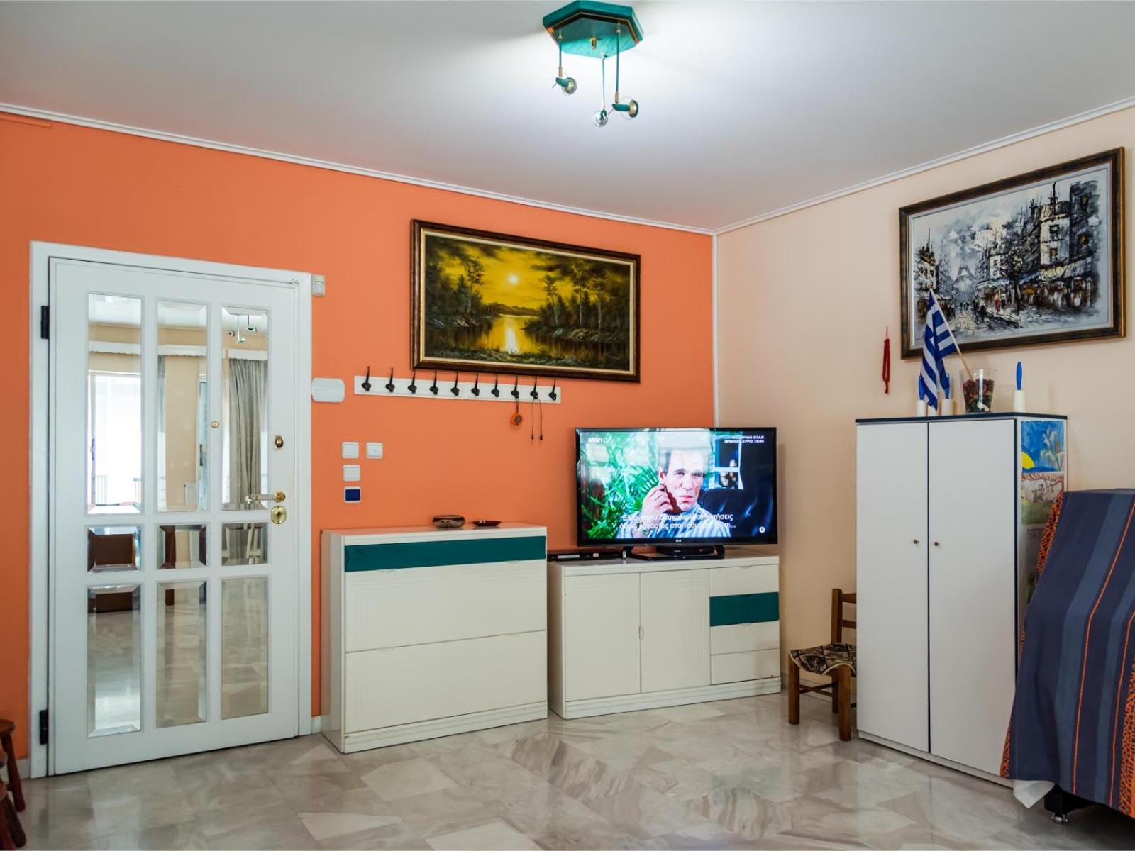 Flisvos Elite Seafront Luxury Apartment