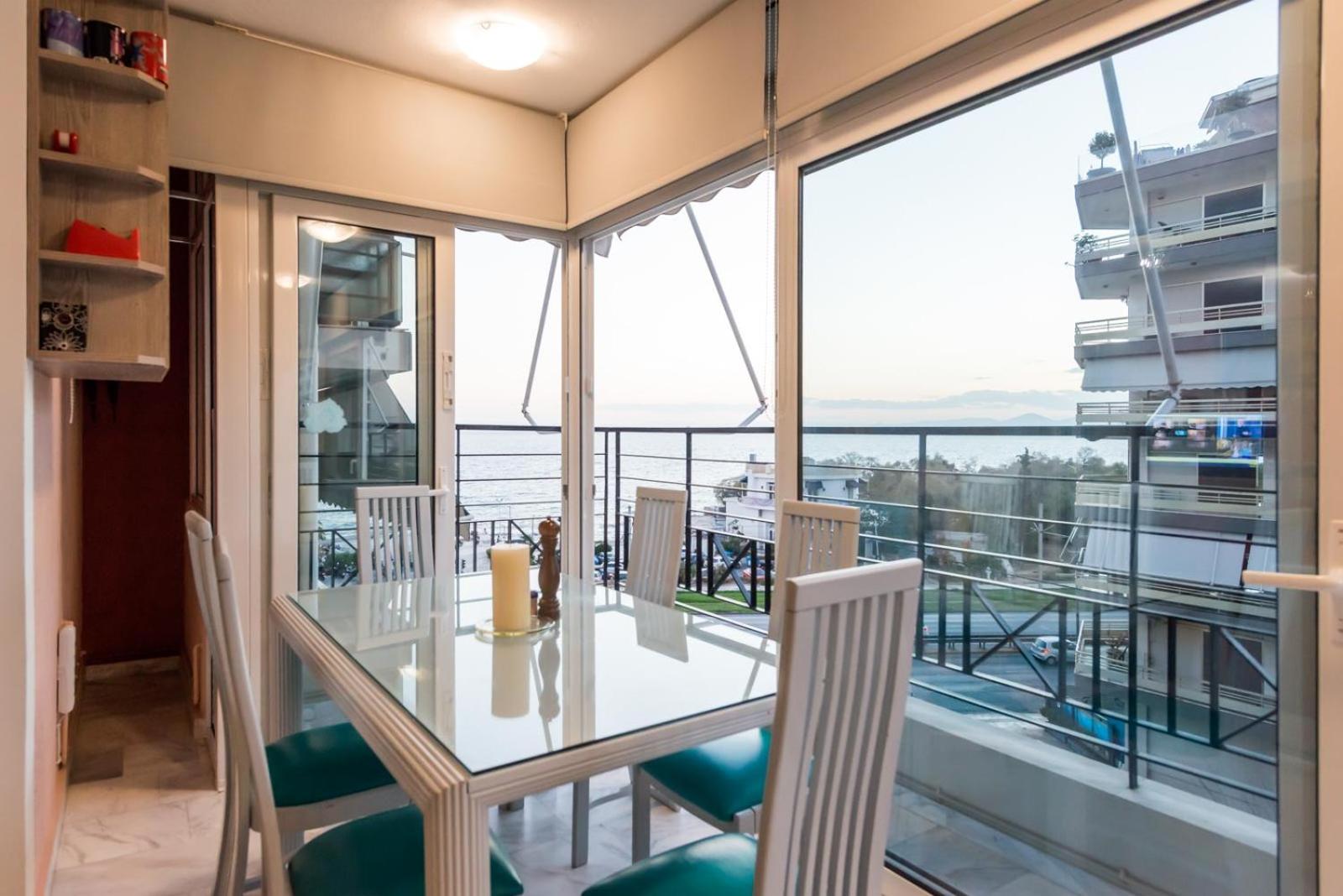 Flisvos Elite Seafront Luxury Apartment