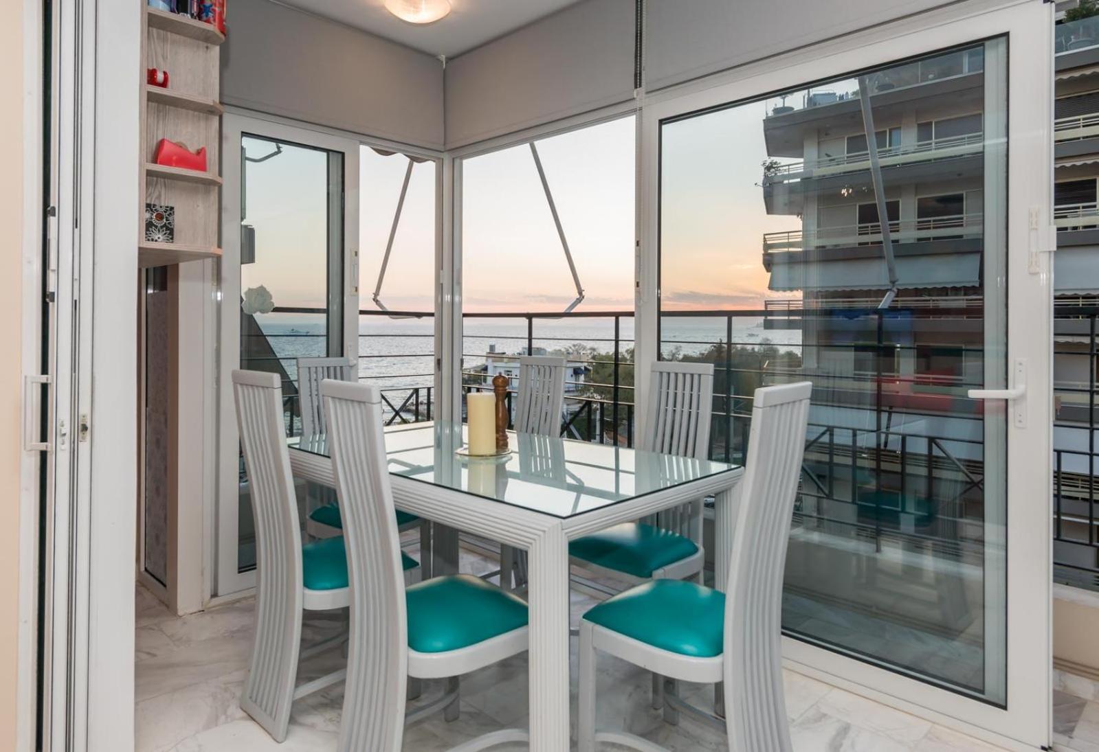 Flisvos Elite Seafront Luxury Apartment