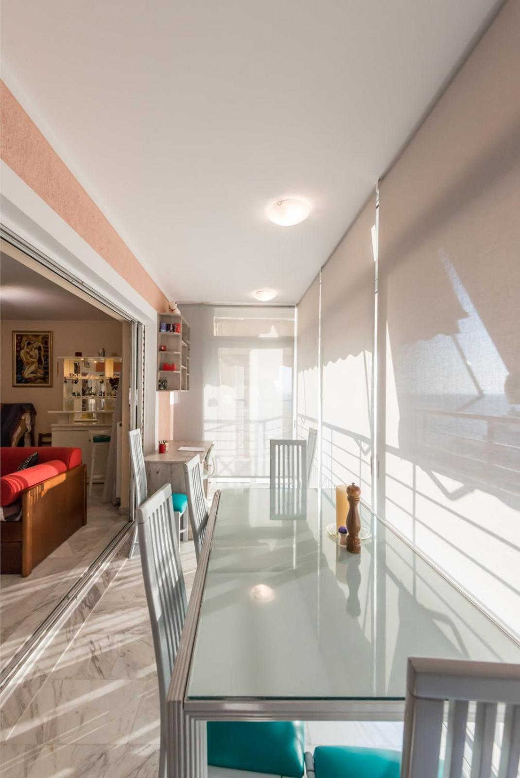 Flisvos Elite Seafront Luxury Apartment