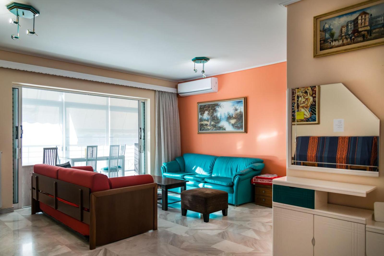 Flisvos Elite Seafront Luxury Apartment