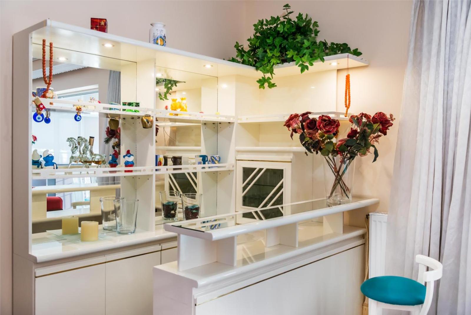 Flisvos Elite Seafront Luxury Apartment