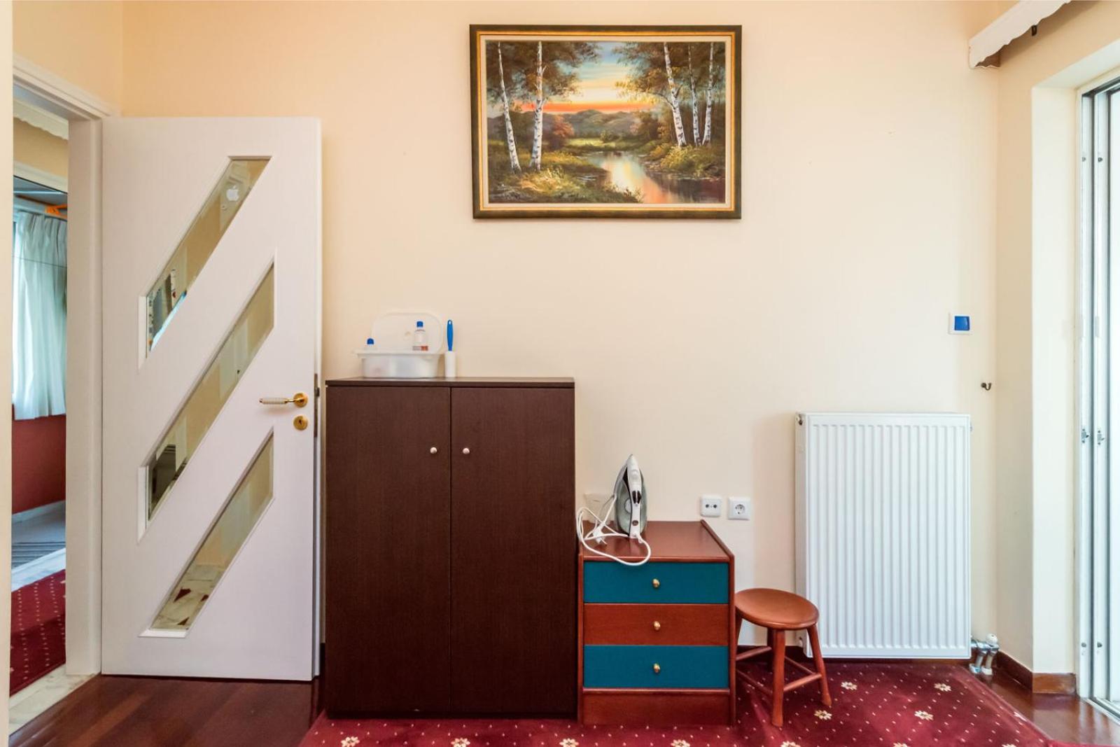 Flisvos Elite Seafront Luxury Apartment