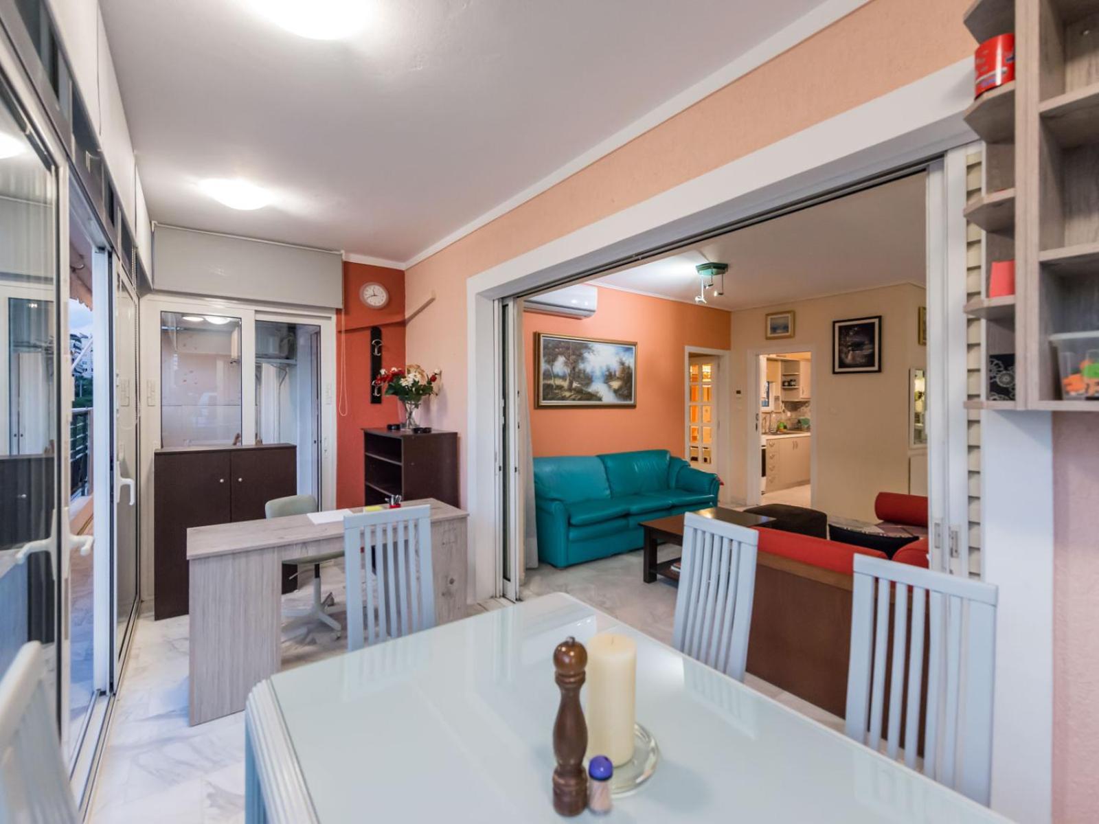 Flisvos Elite Seafront Luxury Apartment