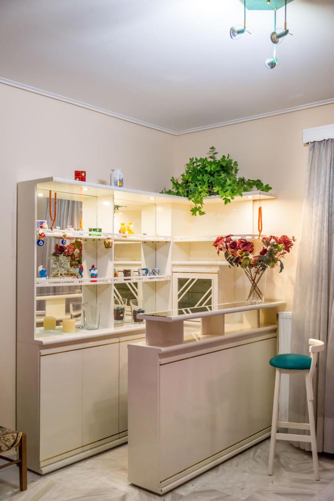 Flisvos Elite Seafront Luxury Apartment