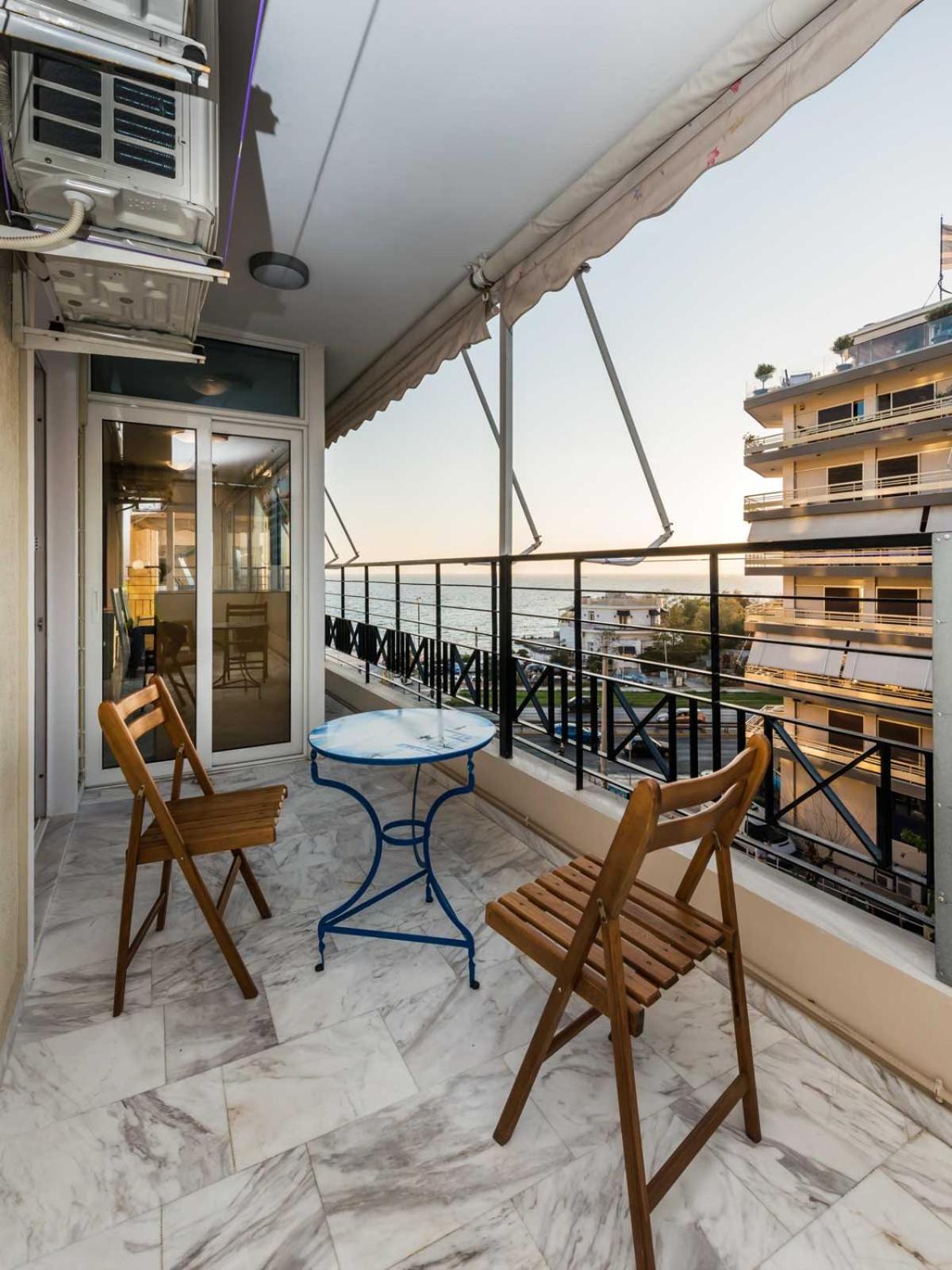 Flisvos Elite Seafront Luxury Apartment