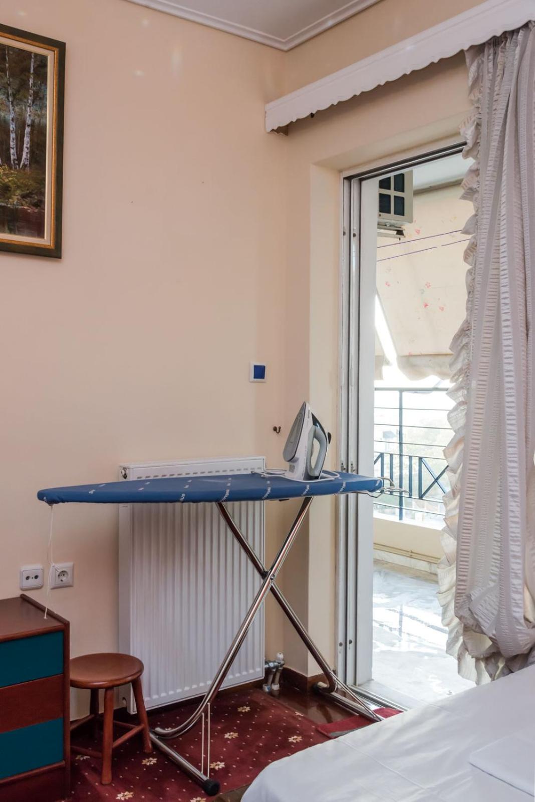 Flisvos Elite Seafront Luxury Apartment